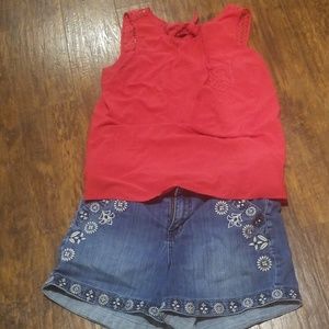 Embroidered detail shorts